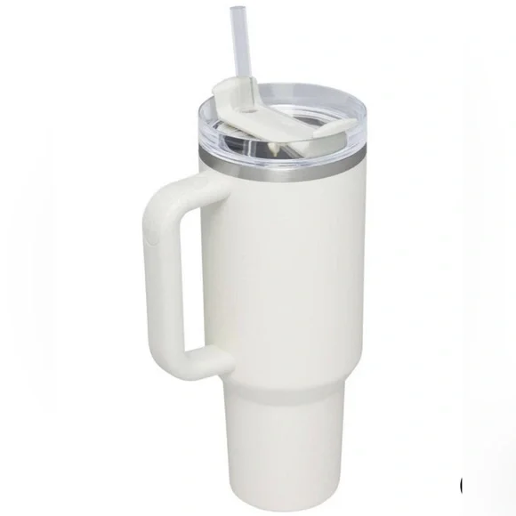 Stanley Stainless H2.O Flowstate Quencher Tumbler Sour Cream Hearth&Hand 40 oz